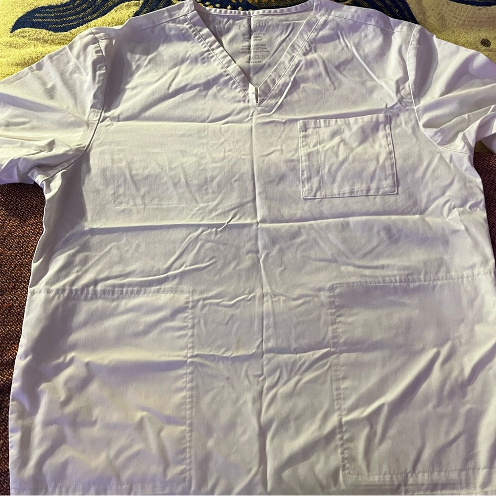 Jaanuu Male Scrub Top 3 Pockets Size XL WHITE